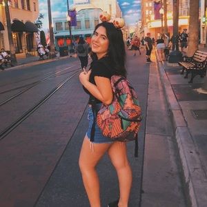 Meet your Posher, Ashley